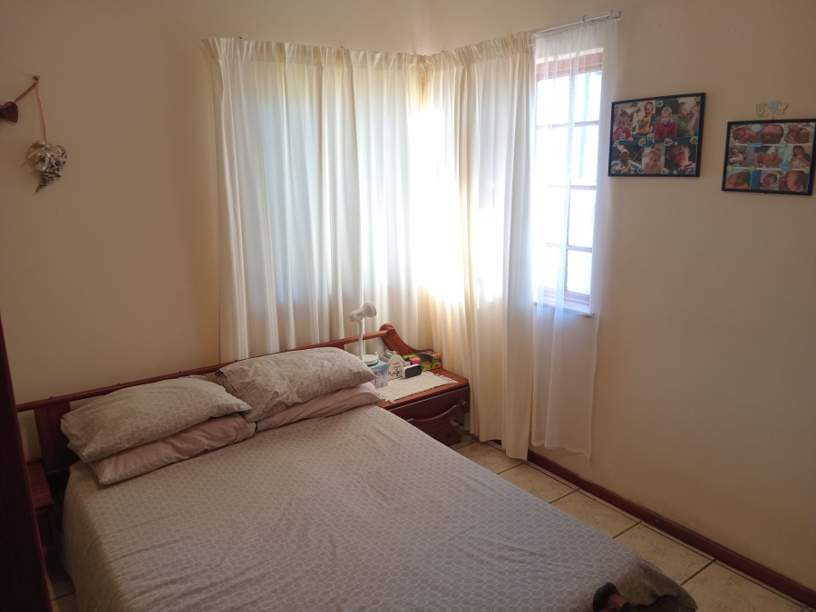 3 Bedroom Property for Sale in Heiderand Western Cape